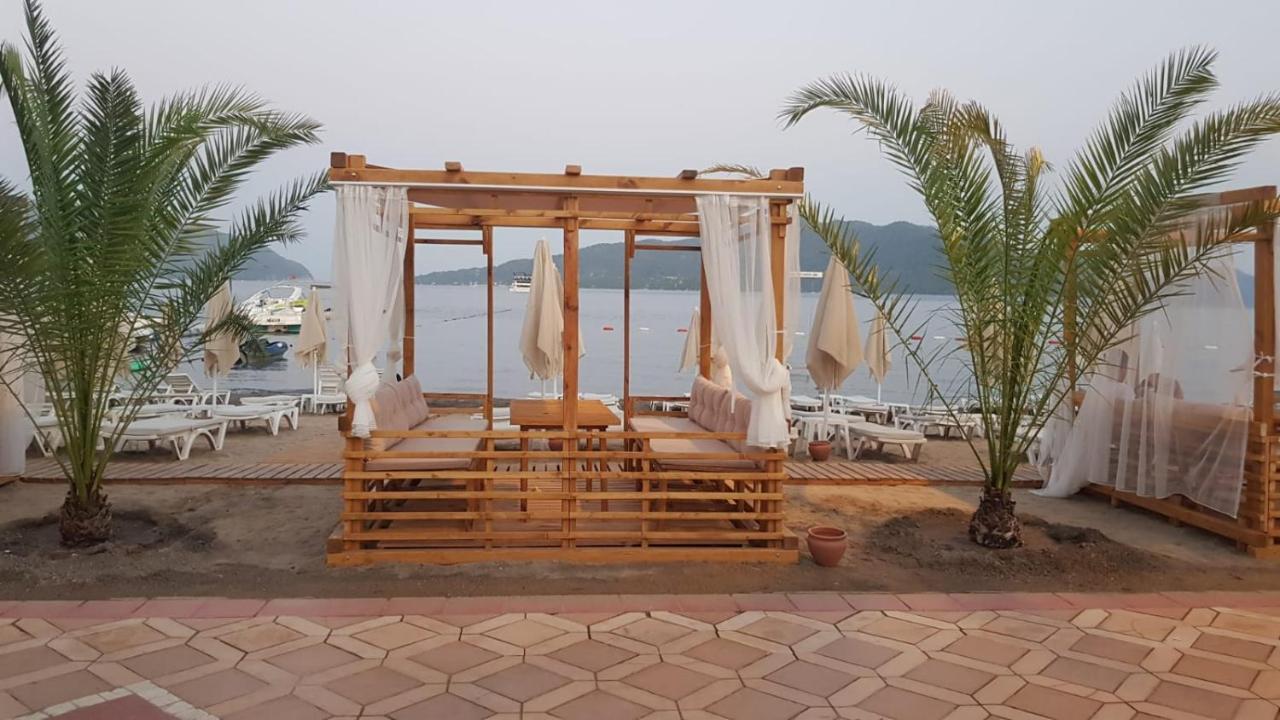 Cle Beach Boutique Hotel 말마리스 외부 사진