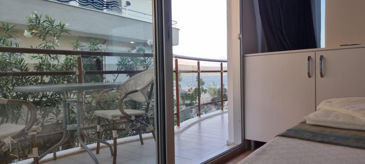 Cle Beach Boutique Hotel 말마리스 외부 사진