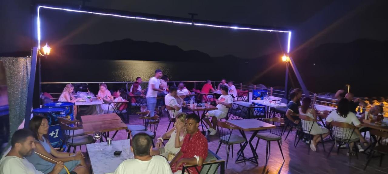 Cle Beach Boutique Hotel 말마리스 외부 사진