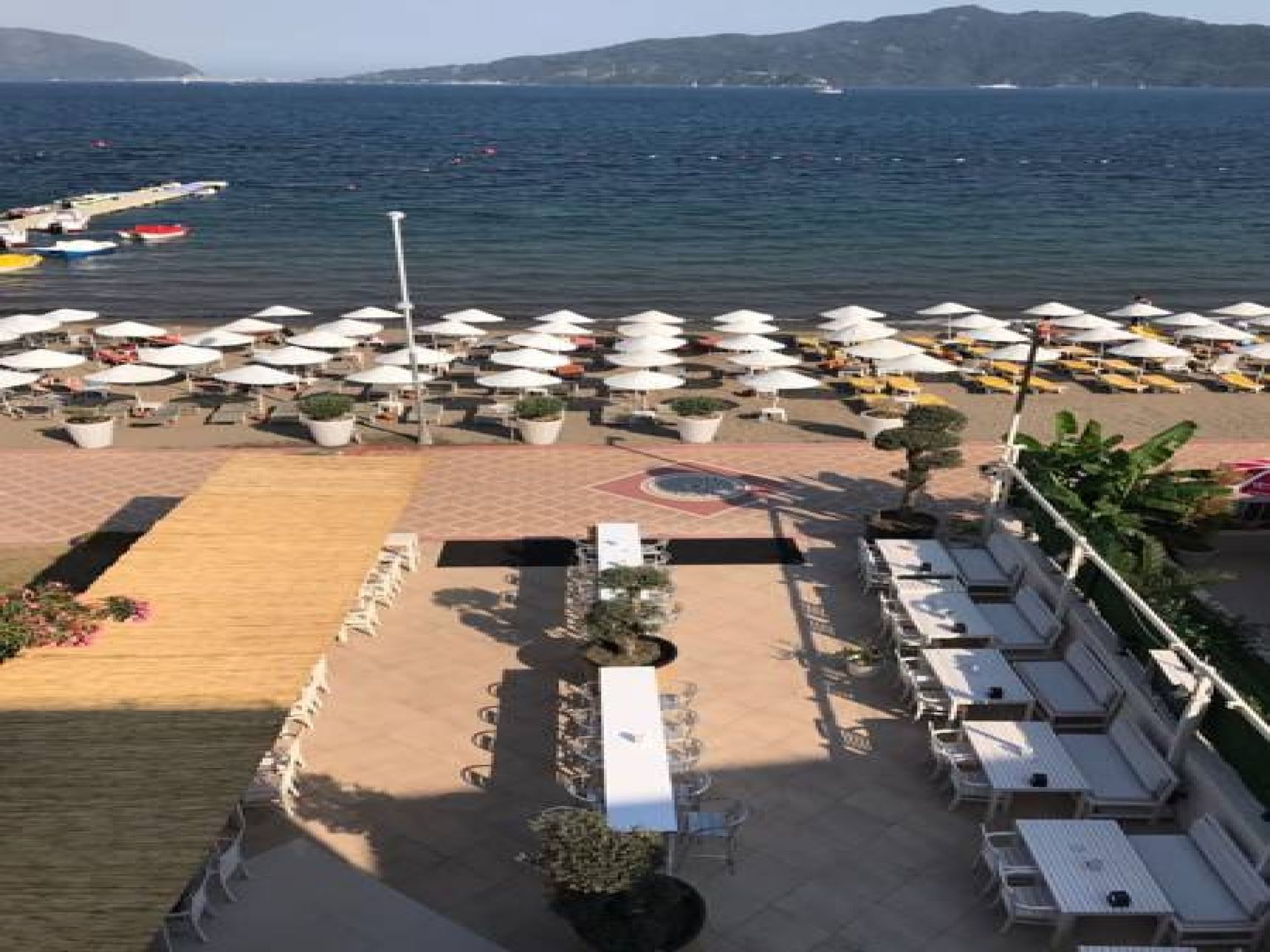 Cle Beach Boutique Hotel 말마리스 외부 사진